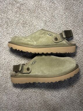 UGG Lanah Olive Suede Clog Women’s Size 6 Slippers moccasins Slip on Sherpa